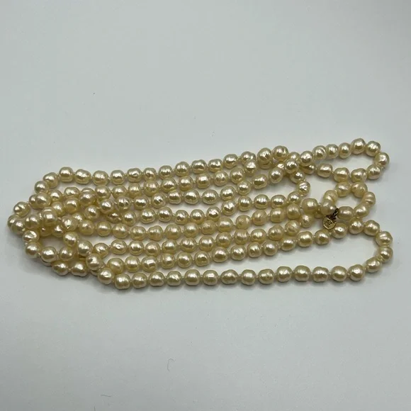HP๐ 1981 Chanel Pearl Necklace - Picture 8 of 14